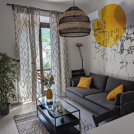 Bright Flat Just 10 Minutes From The City Centre Côme Esterno foto